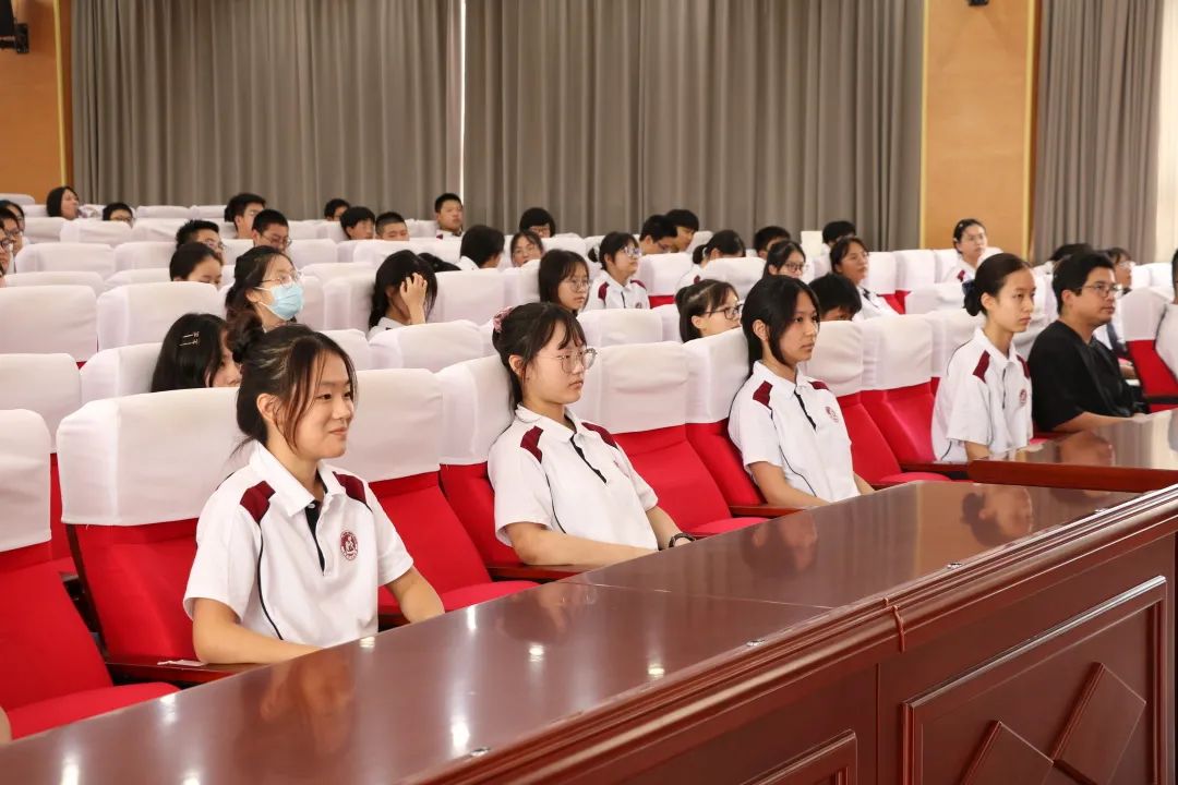 “开个好头”—— 高一年级研究性课题开题讲座(图4)