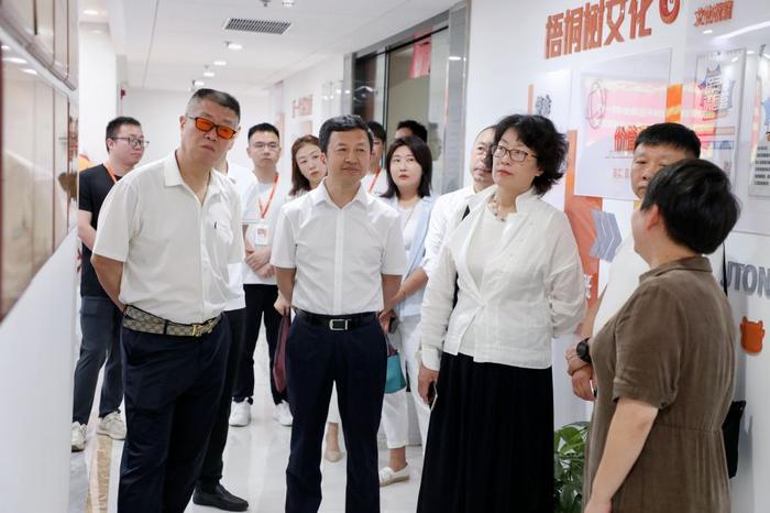 梧桐树保险经纪以标杆企业身份接受沈阳市和平区政协领导调研座谈(图2)