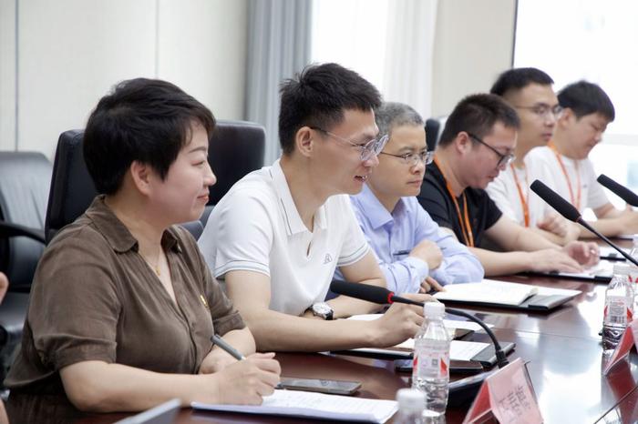 梧桐树保险经纪以标杆企业身份接受沈阳市和平区政协领导调研座谈(图4)