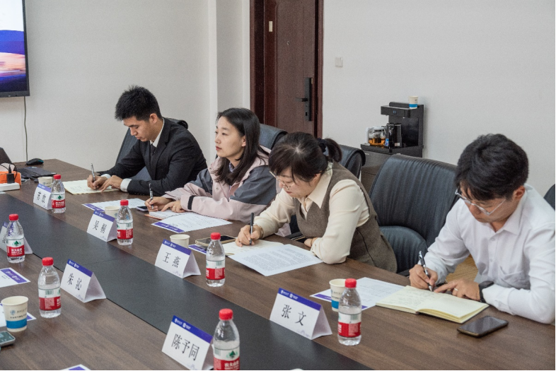 上海大学微电子学院到院调研学生工作(图2)