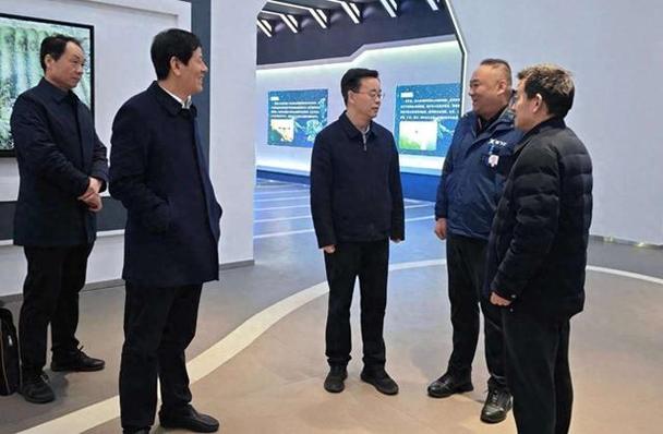 陈泽勇在调研工业经济发展时强调：全力为企业搞好服务，扎实推进工业转型强区(图2)