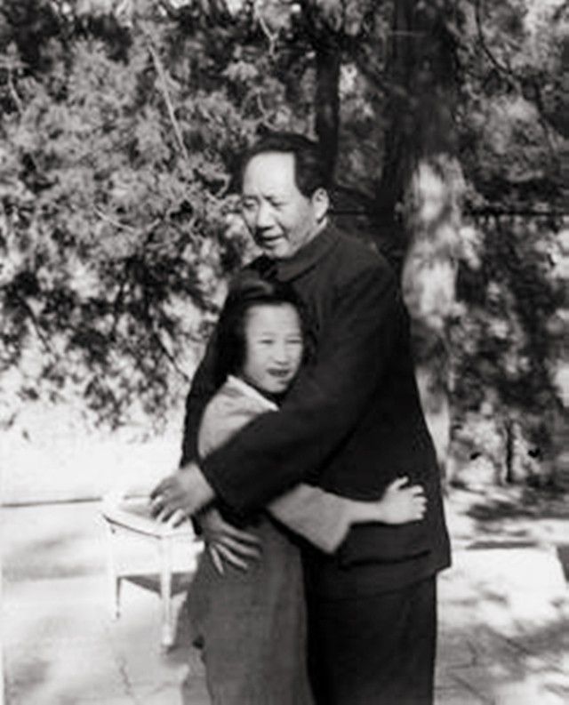 江青的外孙王效芝，经刘少奇儿子刘源介绍，娶薄一波外孙女(图4)