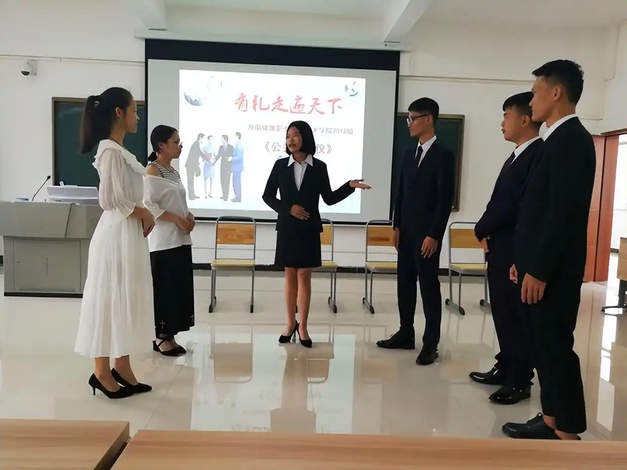 大学生毕业进职场，“不确定性”真的很苦恼，这门学问可以帮到你(图1)